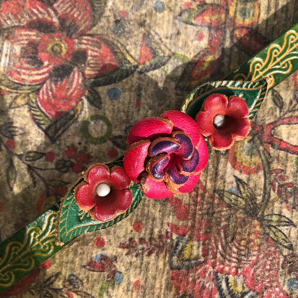 Leather rose bracelet